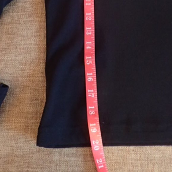 Dramatic designer top with asymmetric neckline - Picture 6 of 6